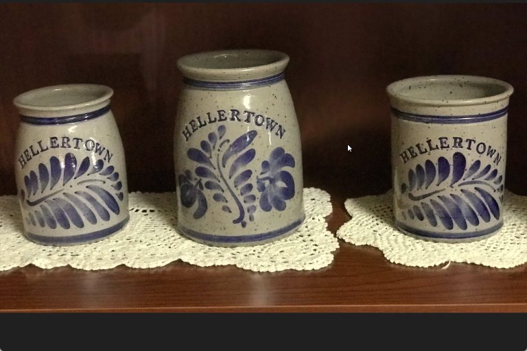 L-R One-Quart Jar, $23.50; Two-Quart Jar, $30.00; Vertical Jar, $23.50